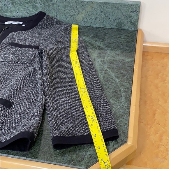 Liz Claiborne cropped tweed blazer - Picture 7 of 7